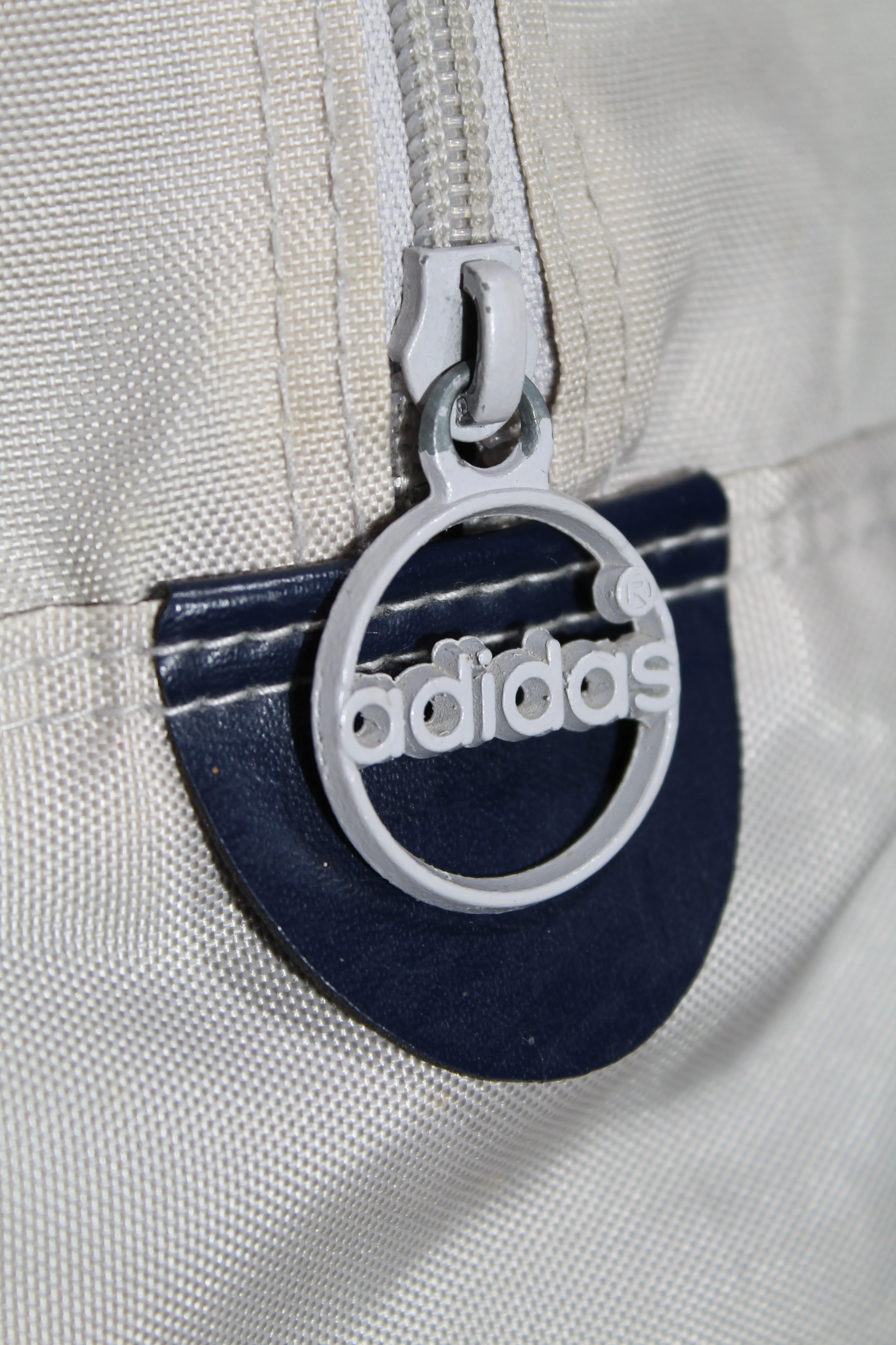 adidas Sport- / Flugtasche grau