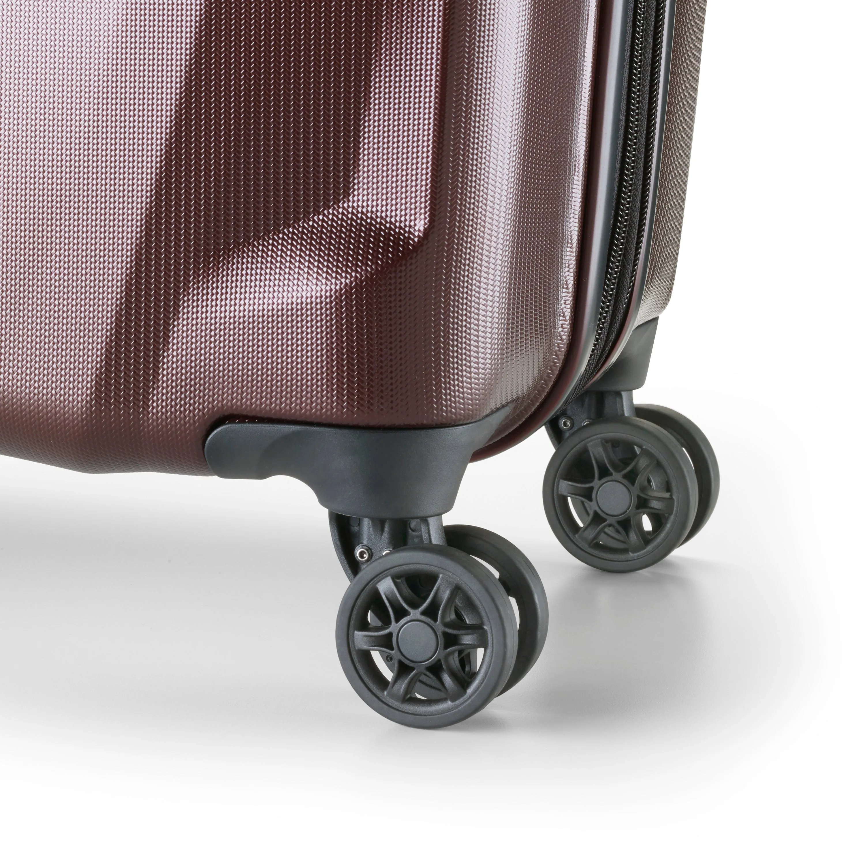 SAMSONITE PURSUIT DLX PLUS SPINNER CARRY-ON™